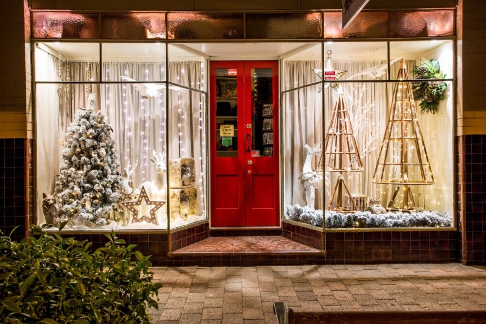 christmas-windows-Bundanoon- NSW-Travellarks - Travellarks christmas-windows-Bundanoon- NSW-Travellarks.jpg