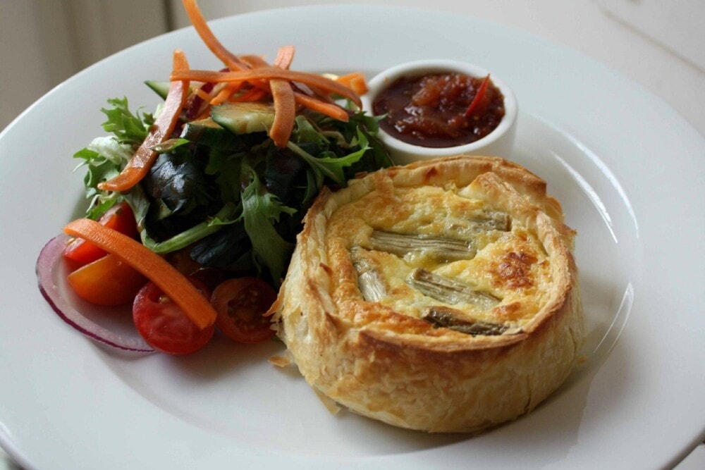 exeter-general-store-Pie-Exeter-NSW-Travellarks - Travellarks exeter-general-store-Pie-Exeter-NSW-Travellarks.jpg