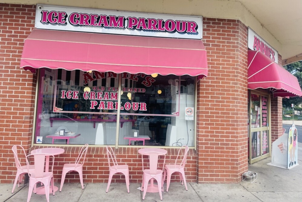 Annie-Handmade-Ice-Cream-Parlour-Bathurst-NSW-Travellarks - Travellarks Annie-Handmade-Ice-Cream-Parlour-Bathurst-NSW-Travellarks