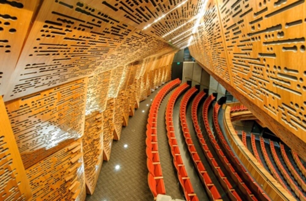 Glasshouse-Theatre-Seating-Port-Macquarie-NSW-Travellarks - Travellarks Glasshouse-Theatre-Seating-Port-Macquarie-NSW-Travellarks.j