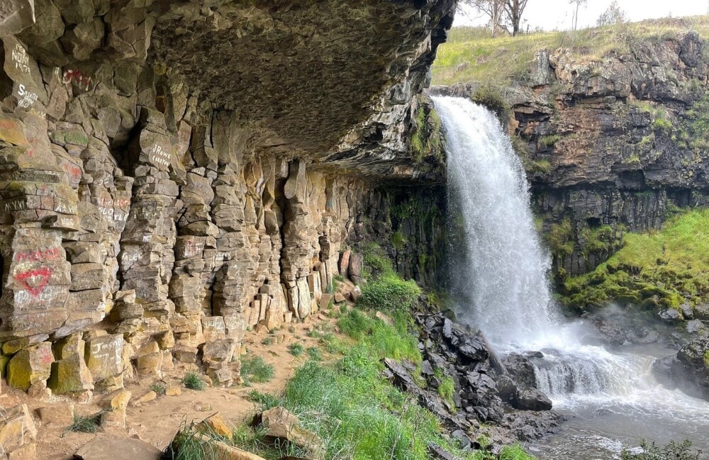 Paddys River Falls Burra Riverina NSW Travellarksjpg