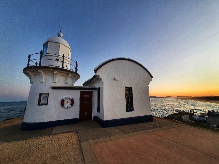 Tacking-Point-Light- House-Port-Macquarie- NSW - Travellarks Tacking-Point-Light- House-Port-Macquarie- NSW.jpg
