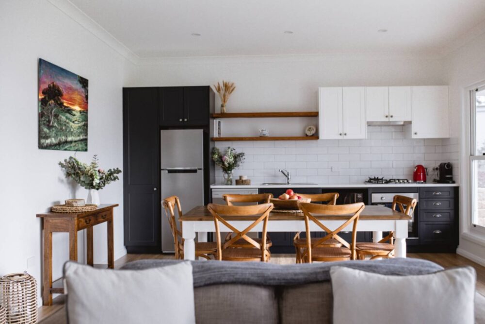 the-red-hill-nest-bathurst-kitchen - Travellarks The Red Hill Nest, Bathurst accommodation