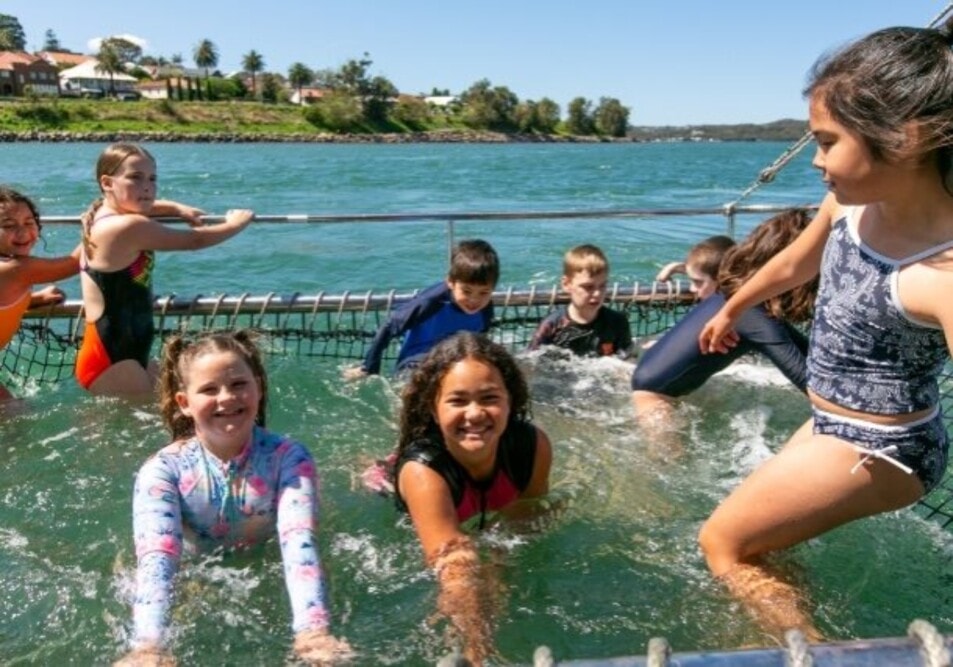 Lake-Macquarie-Cruise-Boom-Net-and-Biscuits-Travellarks-NSW - Travellarks Lake-Macquarie-Cruises-Boom-Net-and-Biscuits-Travellarks-NSW.
