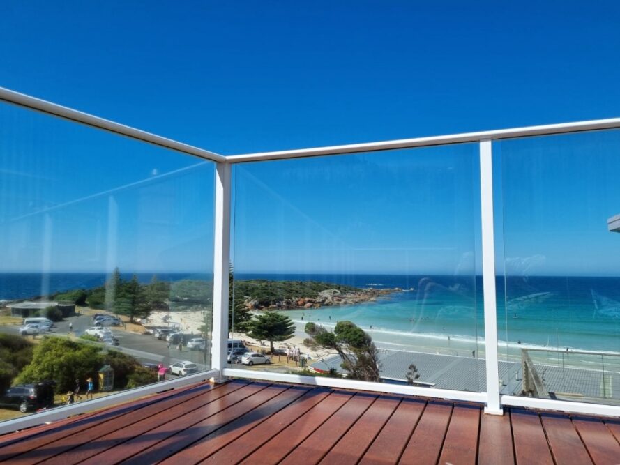 Boat-Harbour-TAS-balcony-Travellarks-Accommodation-min - Travellarks Boat-Harbour-TAS-balcony-Travellarks-Accommodation