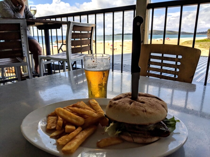 a-beer-and-burger-South-West-Rocks-Surf-Lifesaving-Club-Travellarks - Travellarks a-beer-and-burger-South-West-Rocks-Surf-Lifesaving-Club-Travellarks.