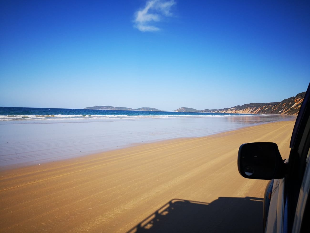Rainbow Beach 4WD adventure along Cooloola Coast Queensland with Travellarks Getaways Photo by Toblje Travellarks Getaways Rainbow Beach 4WD adventure along Cooloola Coast Queensland with Travellarks Getaways Photo by Toblje