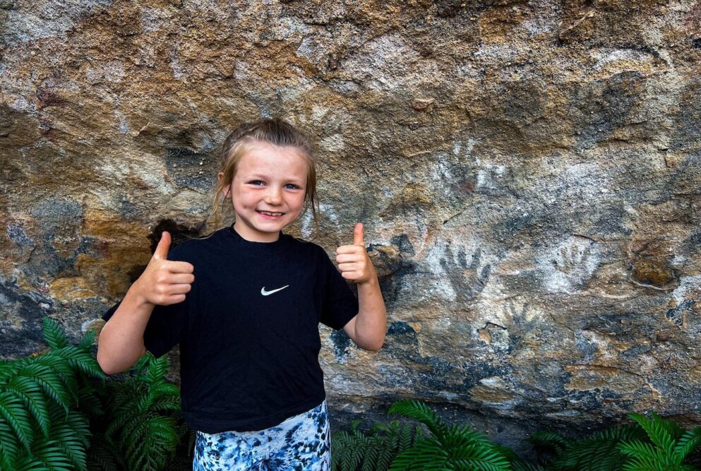 blackfellows_hand_cave_Crystal_Travellarks_Roadtrip - Travellarks blackfellows_hand_cave_Crystal_Travellarks_Roadtrip.jpg