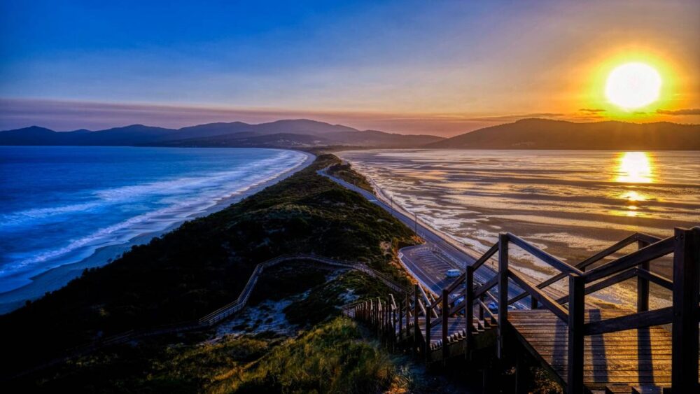 the-neck-bruny-island-tasmania-sunset-sean-robertson-travellarks - Travellarks the-neck-bruny-island-tasmania-sunset-sean-robertson-travellarksthe-neck-bruny-island-tasmania-sunset-sean-robertson-travellarks.