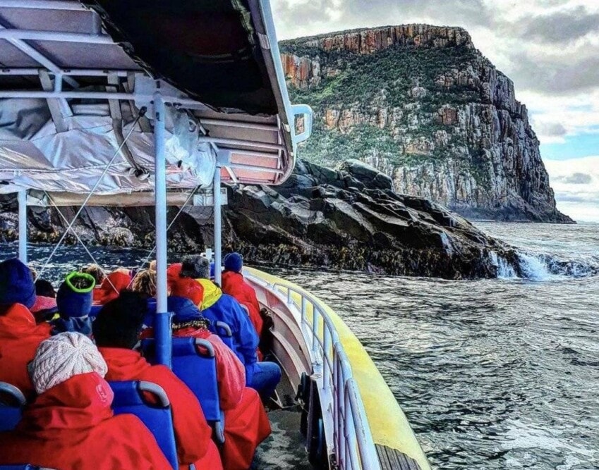 Pennicott- Wilderness- Journey- Bruny-Island-tourists-Travellarks - Travellarks Pennicott-Wilderness-Journey-Bruny-Island-tourists-Travellarks