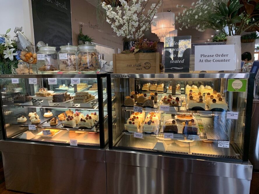 Sweet-Caramel-cakes-Bathurst-Travellarks-Roadtrip - Travellarks Sweet-caramel-cakes-Bathurst-Travellarks-Roadtrip