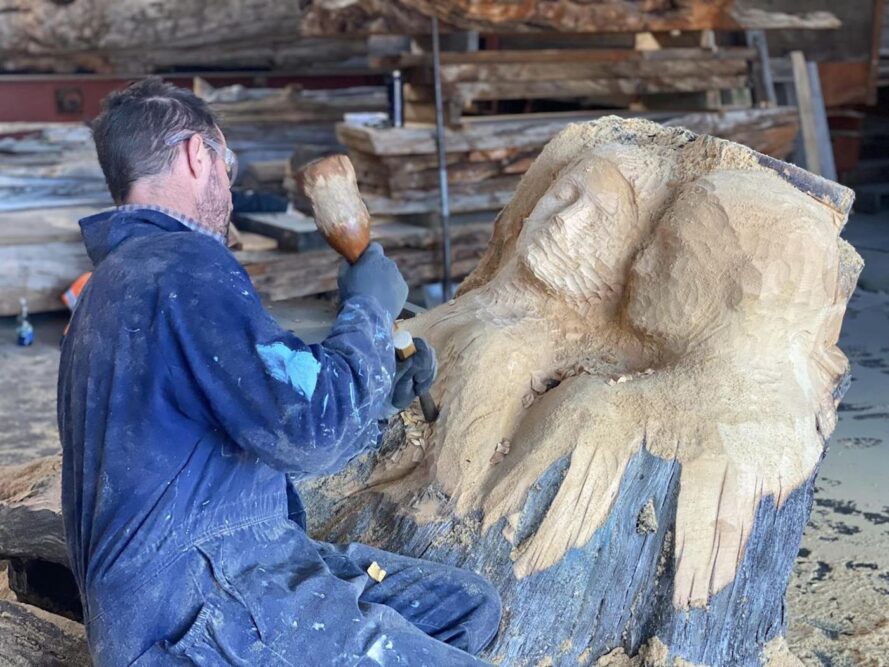 Gareth-Graham-huon-pine-sculpture-Queenstown-Tasmania - Travellarks Gareth-Graham-huon-pine-sculpture-Queenstown-Tasmania