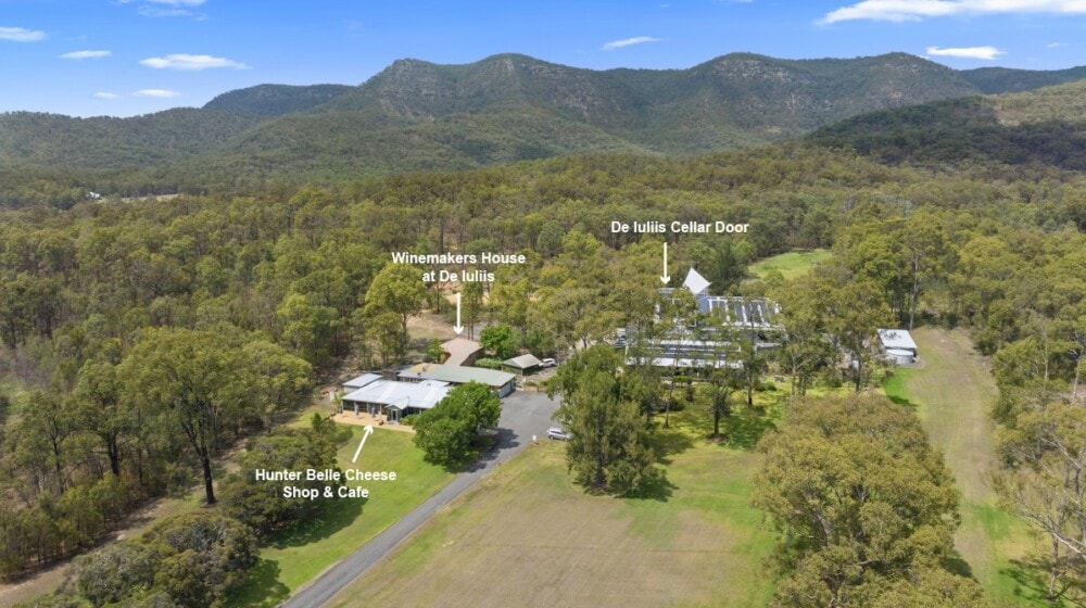 De Iuliis Photo marked up - Travellarks winemakers-house-deluliis-drone-shot-hunter-valley-travellarks-accommodation.jpg