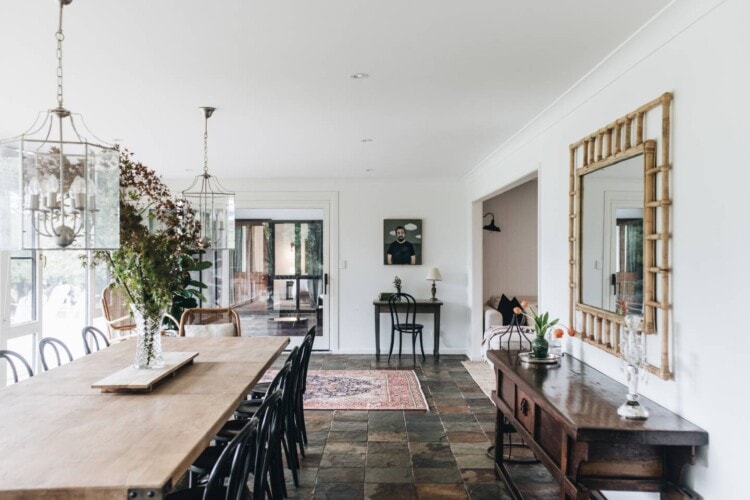 coromandel-homestead-berrima-travellarks-accommodation-living-dining