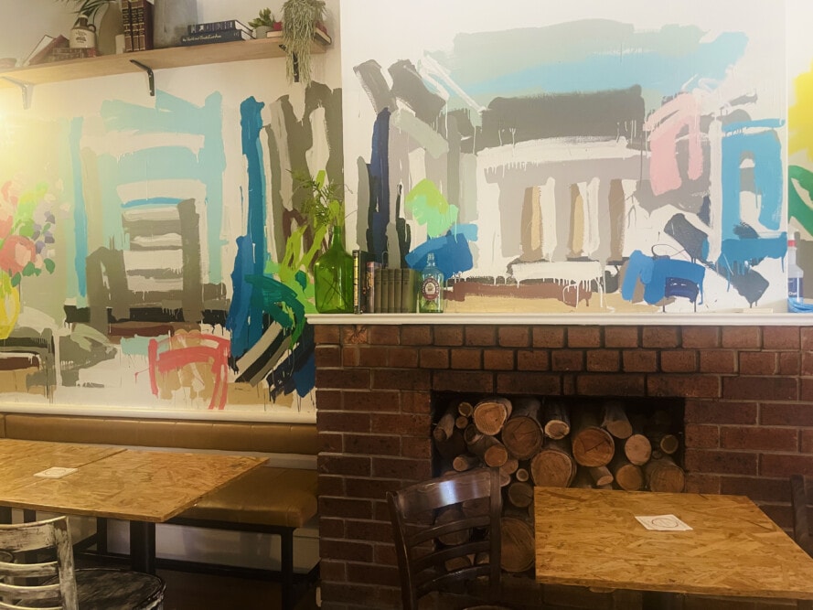 Larissa-Blakes-mural-The-Victoria-Hotel-Bathurst-NSW-Travellarks - Travellarks Larissa-Blakes-mural-The-Victoria-Hotel-Bathurst-NSW-Travellarks-