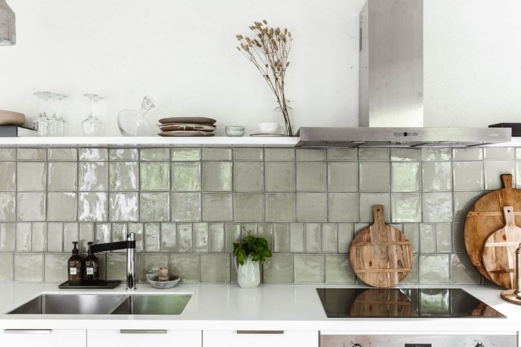 henrys-on-balfour-launceston-bec-wilox-kitchen-bench-travellarks-