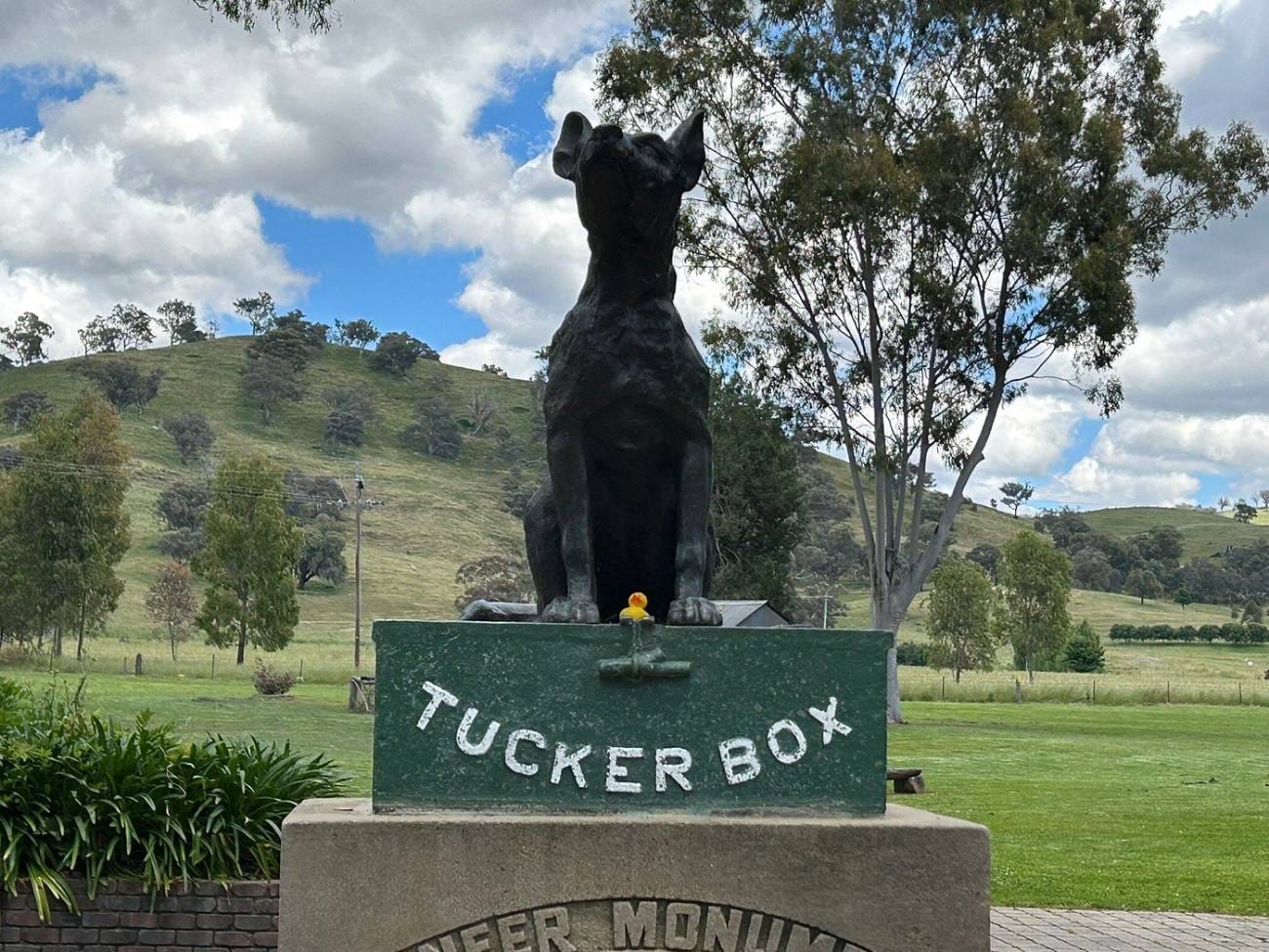 Dog-on-a-Tuckerbox-Gundagai-NSW-Travellarks - Travellarks Dog-on-a-Tuckerbox-Gundagai-NSW-Travellarks