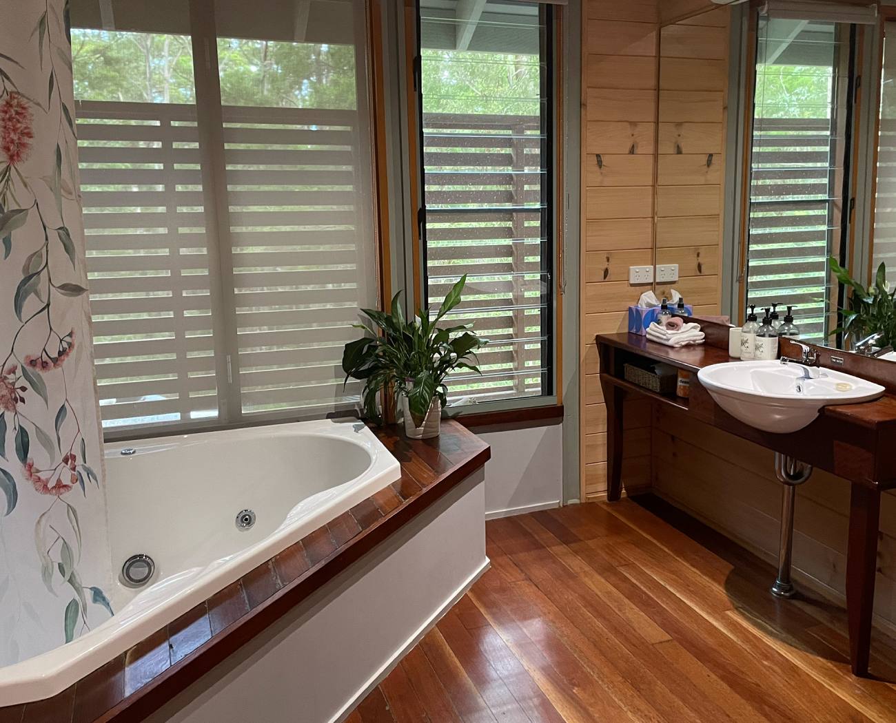 BathroomBombahPointEcoCottagesTravellarksNSW Travellarks Getaways Bathroom Bombah Point Eco Cottages Travellarks NSW