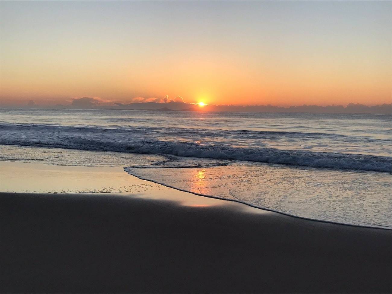 SunsetatBennettsBeachNorthCoastNSWTravellarks jpg Travellarks Getaways Sunset at Bennetts Beach North Coast NSW Travellarks