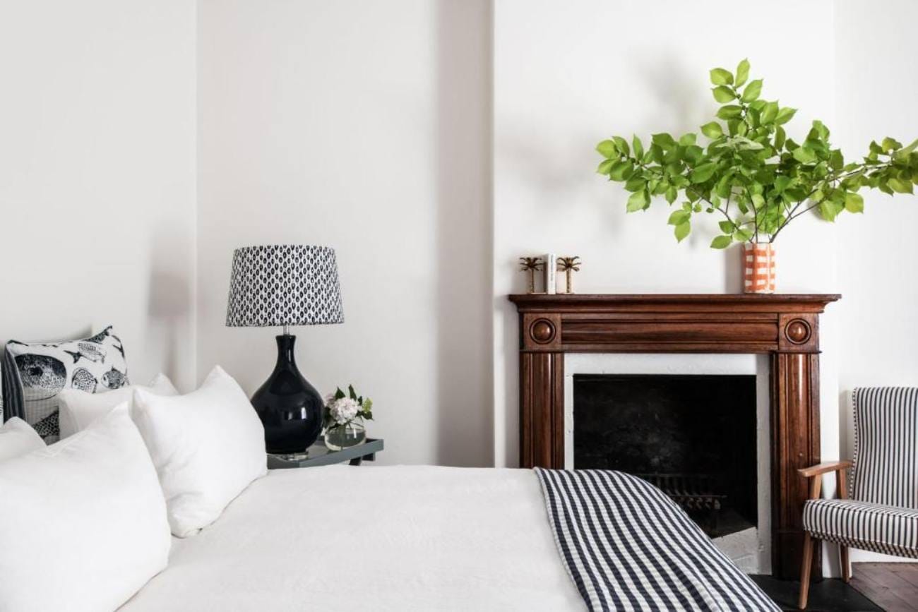 BedroomonewithkingsizebedTheTownhouseLauncestonTravellarksTasmania Travellarks Getaways Bedroom one with king size bed The Townhouse Launceston Travellarks Tasmaniajpg