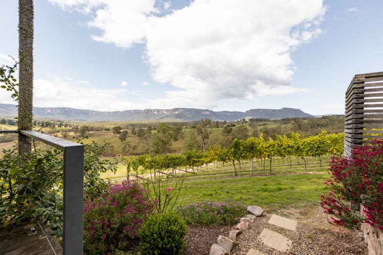 blue mountains megalong valley escarpment travellarks getaways