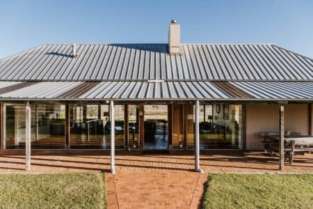 Owl-head-lodge-glass-cottage-accommodation-gulgong-nsw-travellarks-getaways