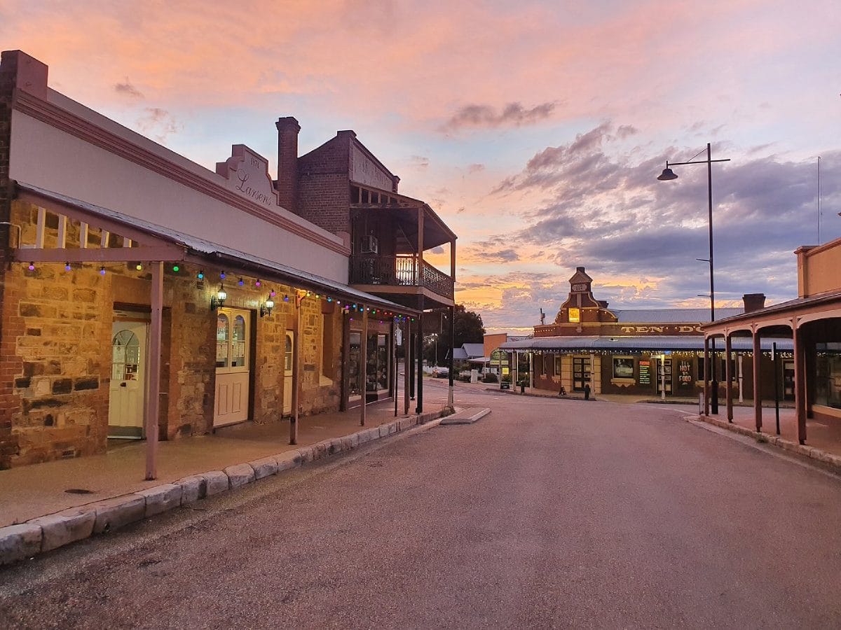 Things to do around Gulgong Larsens Restaurant NSW Travellarks Getaways
