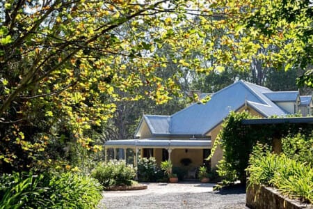 Close up of The Willows at Kurrajong front entrance with driveway and surrounding greeneryjpeg