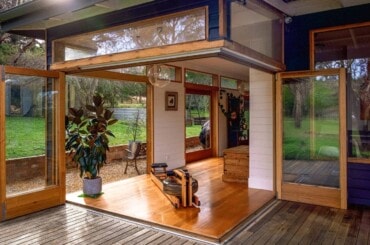 questa-bruny-island-interior-sunroom-travellarks-accommodation